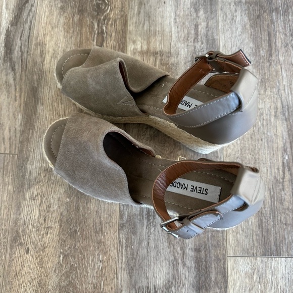 NWOT! Steve Madden Leather Jaylen Wedge Sandal with Ankle Strap - Picture 5 of 8